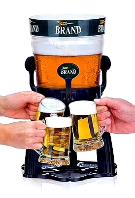 Von der Reinigung der Zapfvorrichtung in der Spülmaschine wird abgeraten, um die Zieraufkleber aus Vinyl zu schonen und die Transparenz des Bechers der Zapfvorrichtung zu erhalten.